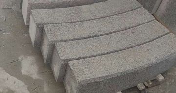 永州芝麻白弧形路牙石